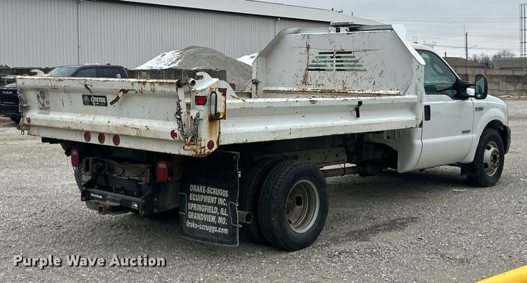 image for item ET6731 2007 Ford F350 XL Super Duty dump bed pickup truck