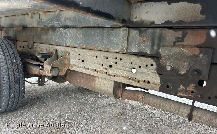 image for item ET6731 2007 Ford F350 XL Super Duty dump bed pickup truck