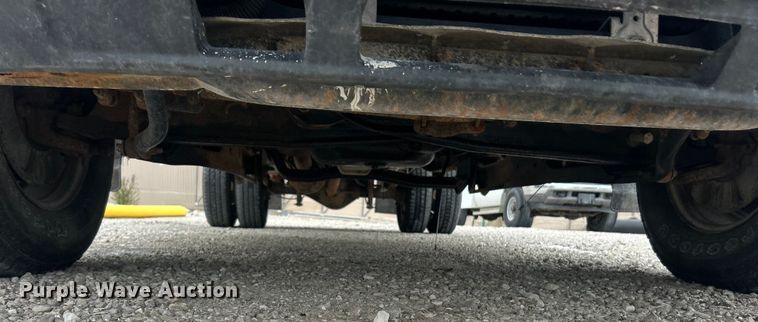 image for item ET6731 2007 Ford F350 XL Super Duty dump bed pickup truck