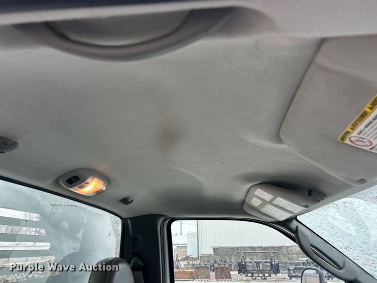 image for item ET6731 2007 Ford F350 XL Super Duty dump bed pickup truck