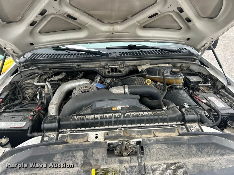 image for item ET6731 2007 Ford F350 XL Super Duty dump bed pickup truck