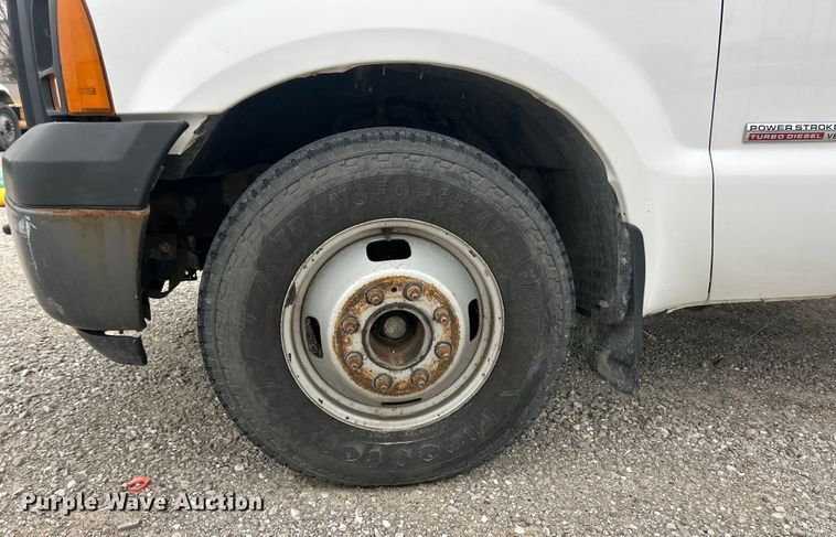 image for item ET6731 2007 Ford F350 XL Super Duty dump bed pickup truck