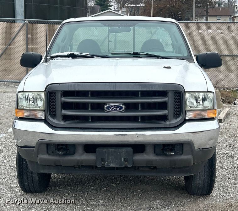 image for item ET6732 2003 Ford F250 XL Super Duty utility bed pickup truck