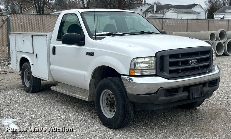 image for item ET6732 2003 Ford F250 XL Super Duty utility bed pickup truck