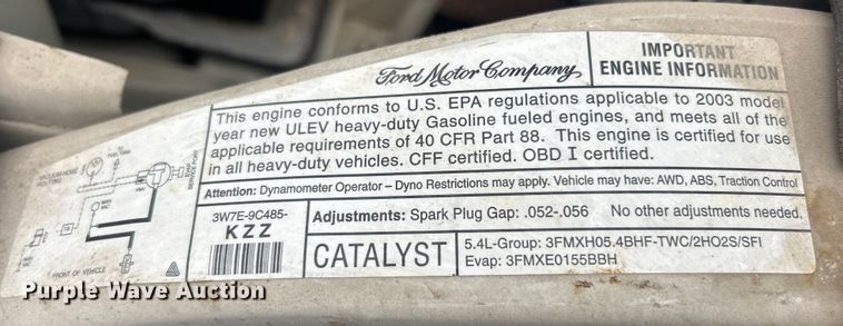 image for item ET6732 2003 Ford F250 XL Super Duty utility bed pickup truck