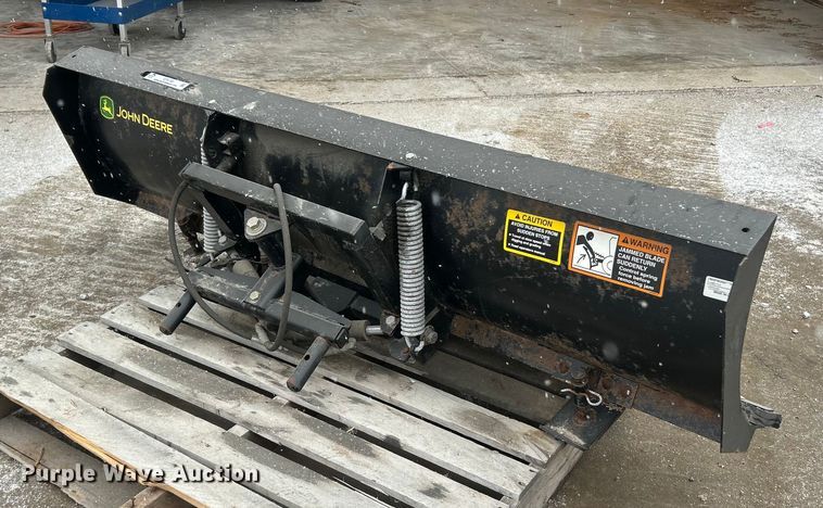 image for item ET6733 John Deere 72