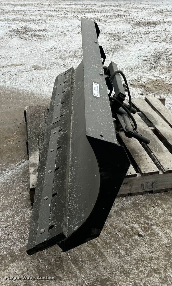 image for item ET6733 John Deere 72