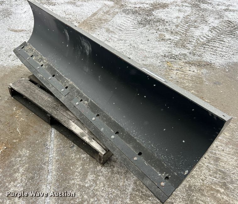 image for item ET6733 John Deere 72