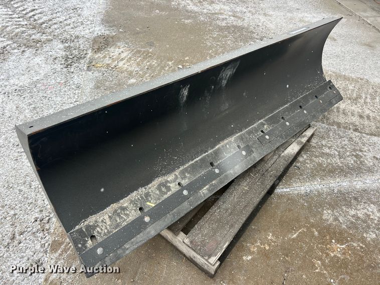 image for item ET6733 John Deere 72