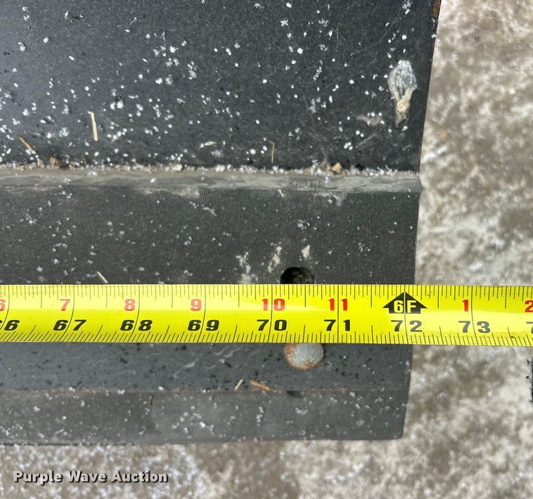 image for item ET6733 John Deere 72