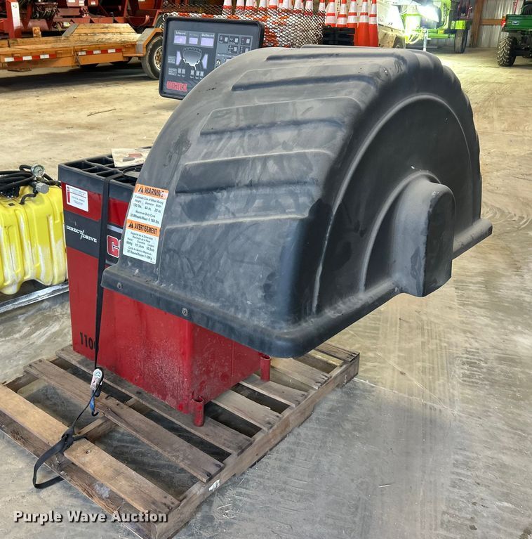 image for item ET6738 Coats 1100 tire balancer