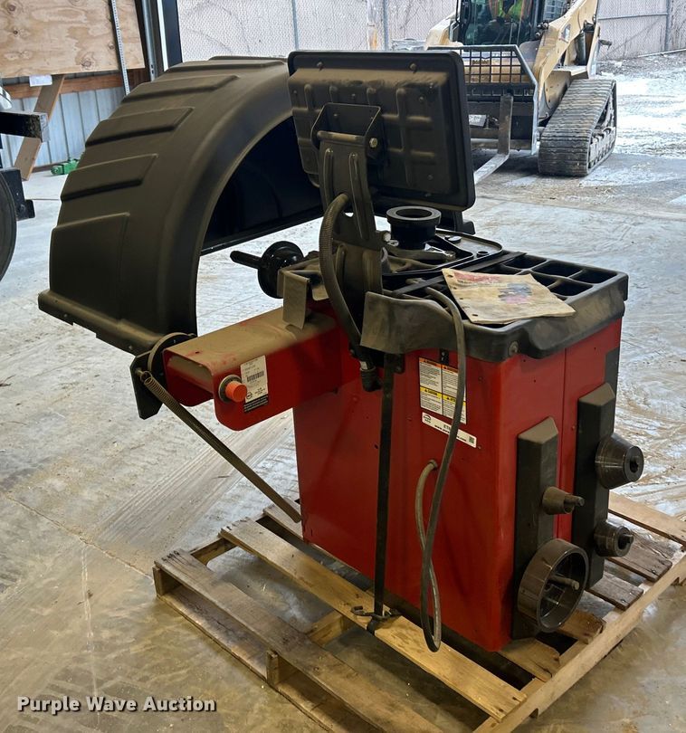 image for item ET6738 Coats 1100 tire balancer