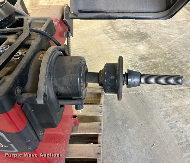 image for item ET6738 Coats 1100 tire balancer