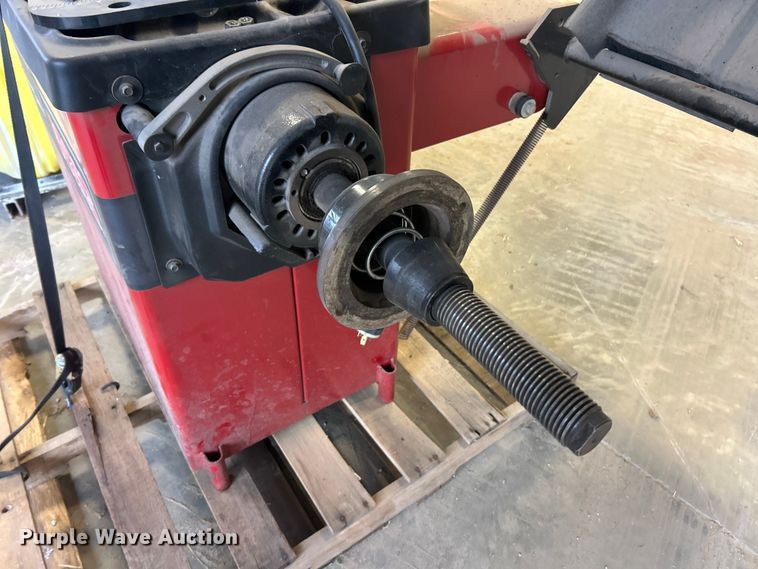 image for item ET6738 Coats 1100 tire balancer