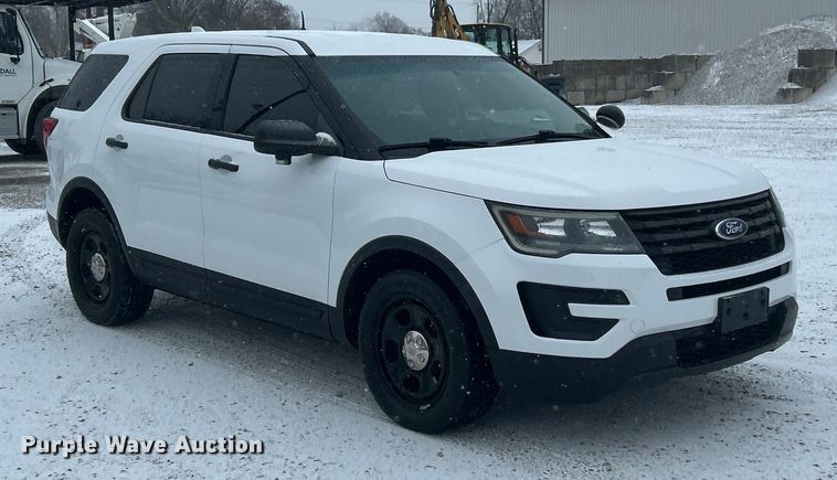image for item ET6740 2017 Ford Explorer Police Interceptor SUV