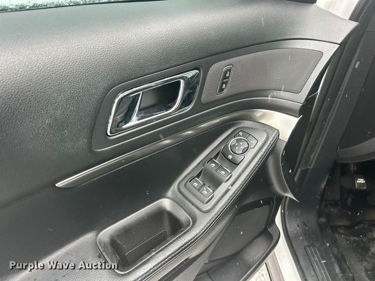 image for item ET6740 2017 Ford Explorer Police Interceptor SUV