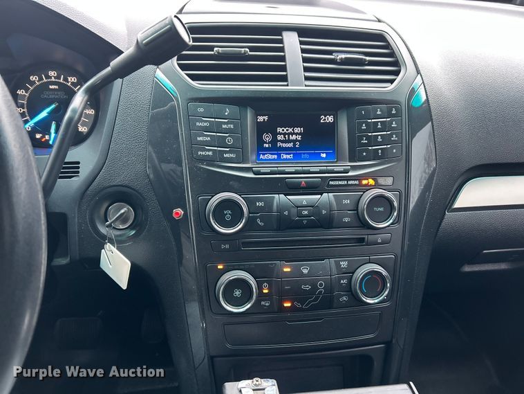 image for item ET6740 2017 Ford Explorer Police Interceptor SUV