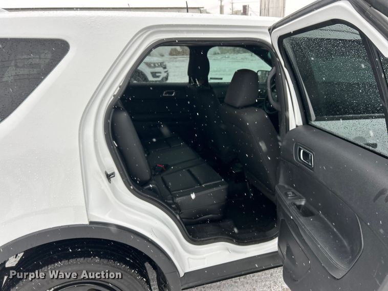 image for item ET6740 2017 Ford Explorer Police Interceptor SUV