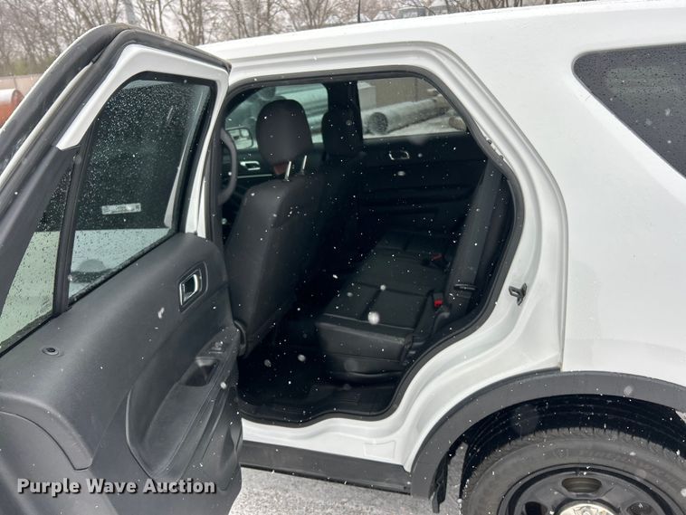 image for item ET6740 2017 Ford Explorer Police Interceptor SUV