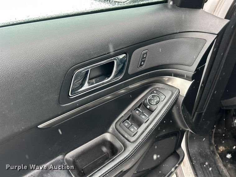 image for item ET6741 2017 Ford Explorer Police Interceptor SUV