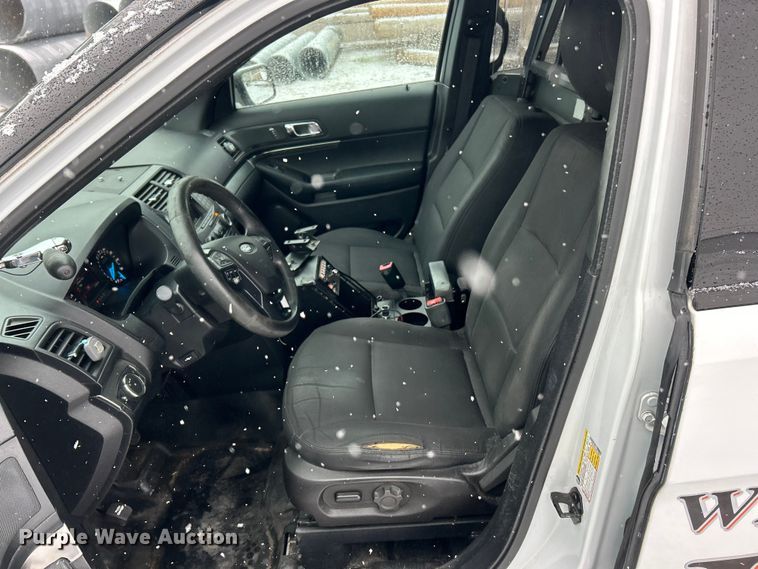 image for item ET6741 2017 Ford Explorer Police Interceptor SUV