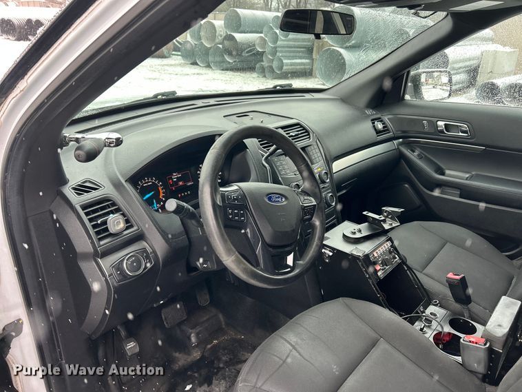 image for item ET6741 2017 Ford Explorer Police Interceptor SUV