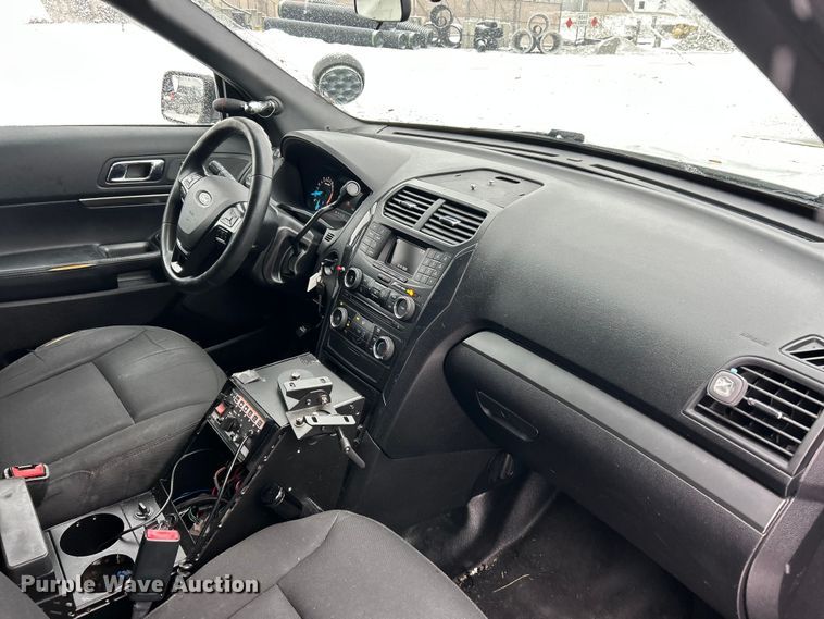 image for item ET6741 2017 Ford Explorer Police Interceptor SUV