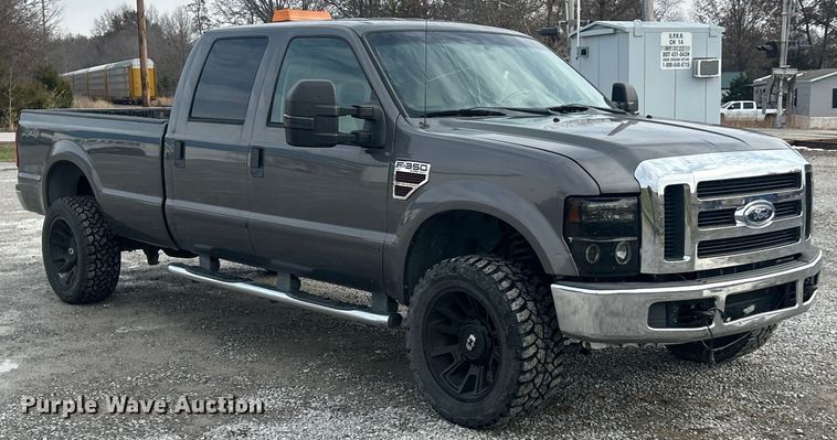 image for item ET6751 2008 Ford F350 Super Duty Crew Cab pickup truck