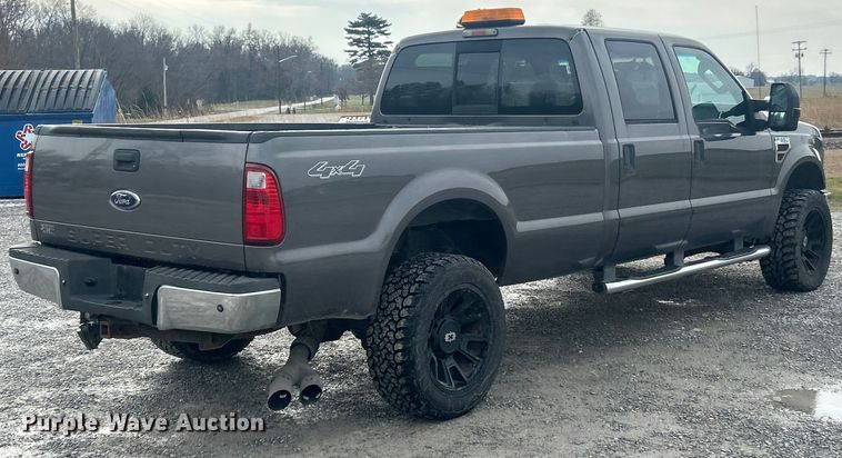 image for item ET6751 2008 Ford F350 Super Duty Crew Cab pickup truck