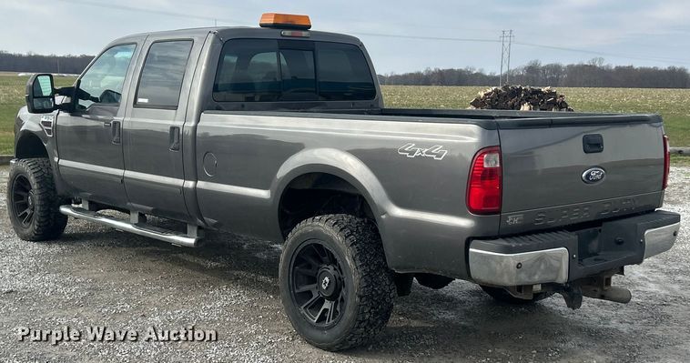 image for item ET6751 2008 Ford F350 Super Duty Crew Cab pickup truck