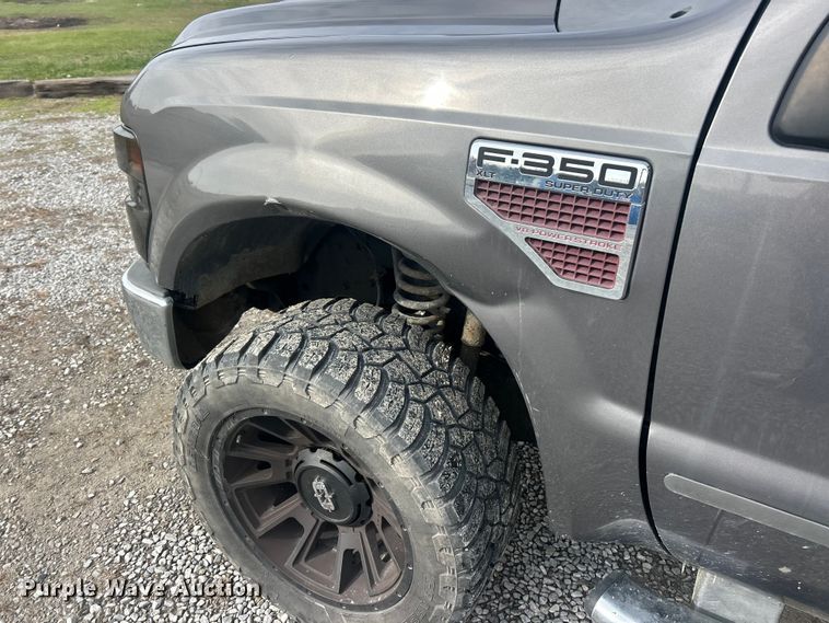 image for item ET6751 2008 Ford F350 Super Duty Crew Cab pickup truck