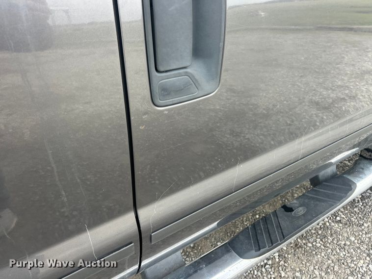 image for item ET6751 2008 Ford F350 Super Duty Crew Cab pickup truck