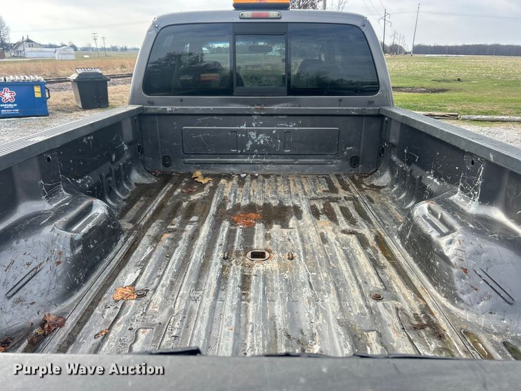 image for item ET6751 2008 Ford F350 Super Duty Crew Cab pickup truck