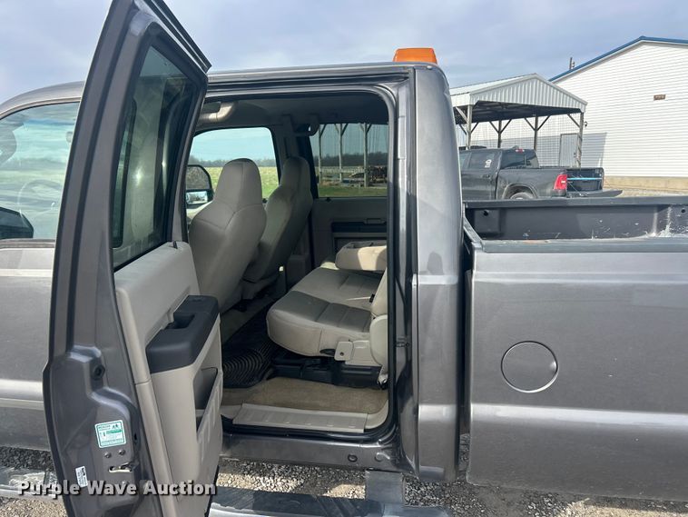 image for item ET6751 2008 Ford F350 Super Duty Crew Cab pickup truck