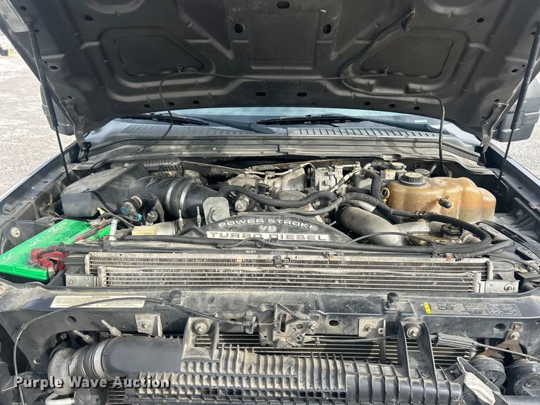 image for item ET6751 2008 Ford F350 Super Duty Crew Cab pickup truck