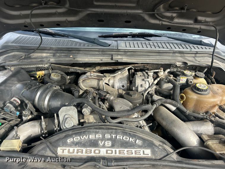 image for item ET6751 2008 Ford F350 Super Duty Crew Cab pickup truck