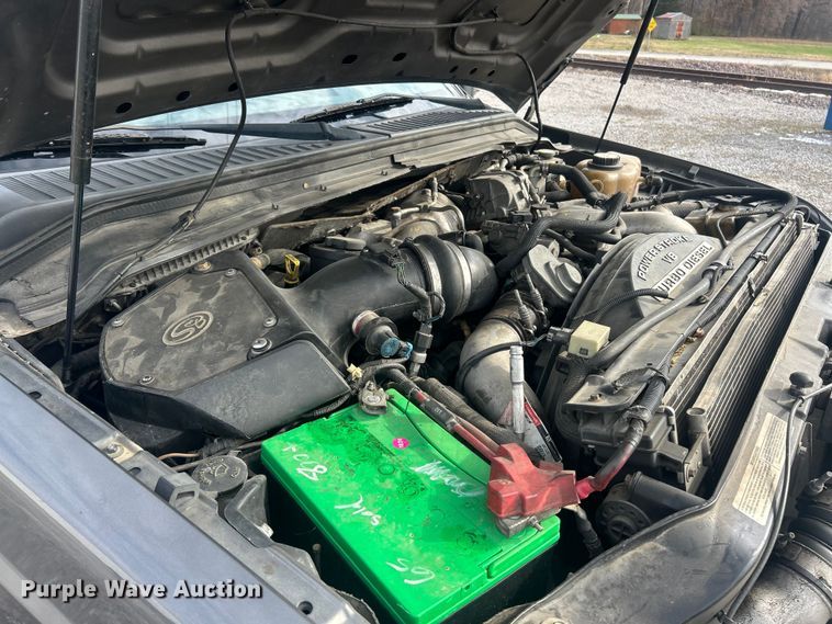 image for item ET6751 2008 Ford F350 Super Duty Crew Cab pickup truck