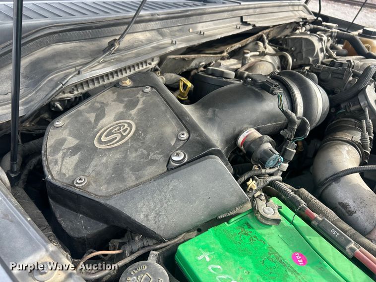 image for item ET6751 2008 Ford F350 Super Duty Crew Cab pickup truck