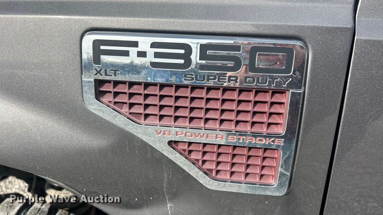 image for item ET6751 2008 Ford F350 Super Duty Crew Cab pickup truck