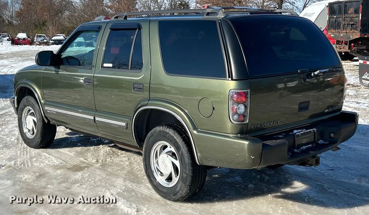 image for item ET6754 2001 Chevrolet Blazer SUV