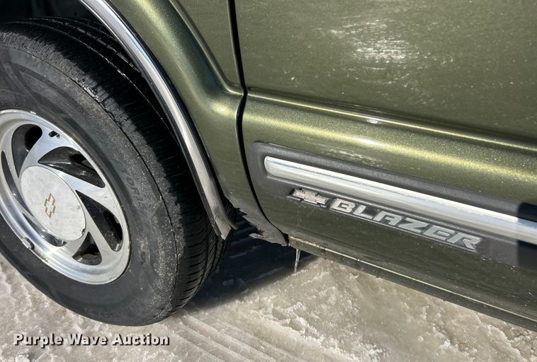 image for item ET6754 2001 Chevrolet Blazer SUV