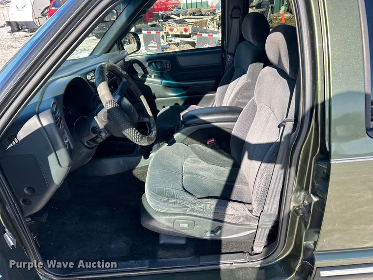 image for item ET6754 2001 Chevrolet Blazer SUV