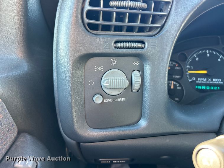 image for item ET6754 2001 Chevrolet Blazer SUV