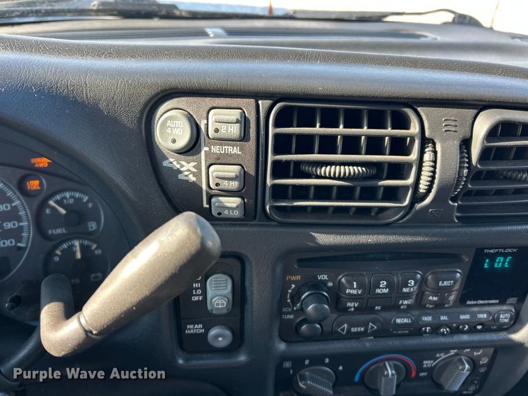 image for item ET6754 2001 Chevrolet Blazer SUV