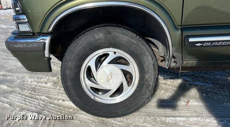 image for item ET6754 2001 Chevrolet Blazer SUV