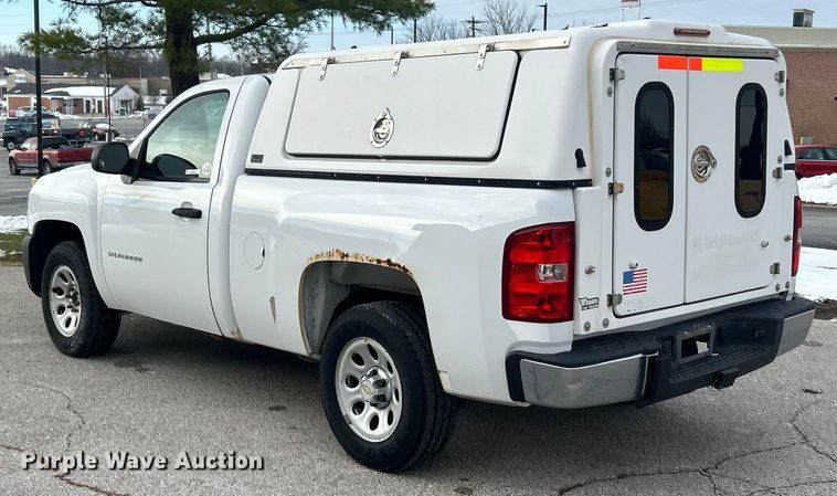 image for item ET6755 2012 Chevrolet Silverado 1500 pickup truck