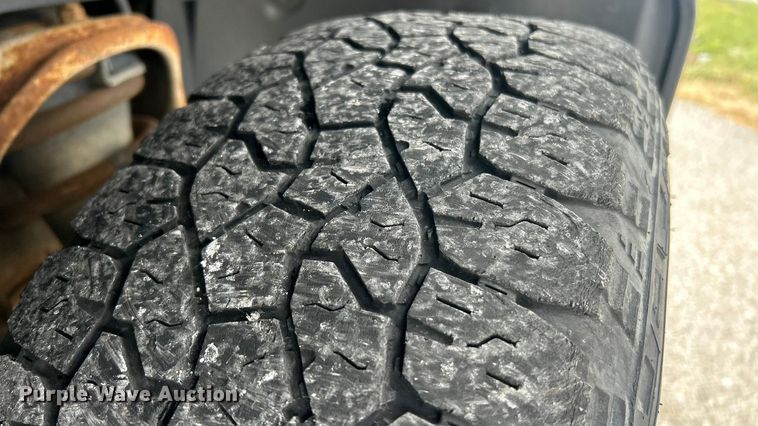 image for item ET6755 2012 Chevrolet Silverado 1500 pickup truck