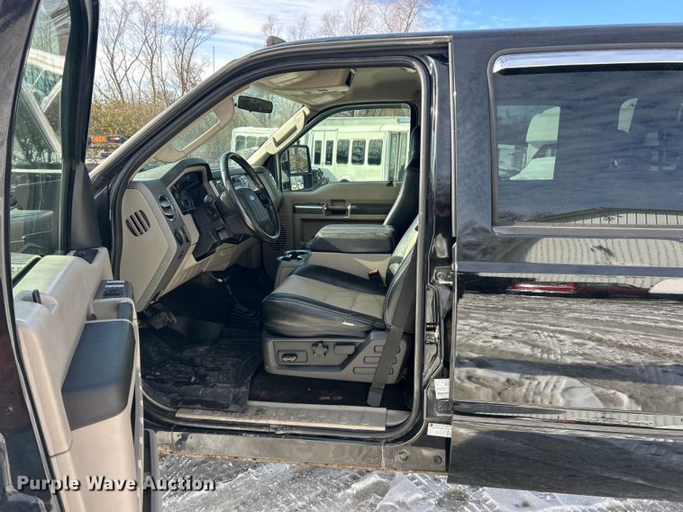 image for item ET6756 2008 Ford F250 Super Duty Crew Cab pickup truck