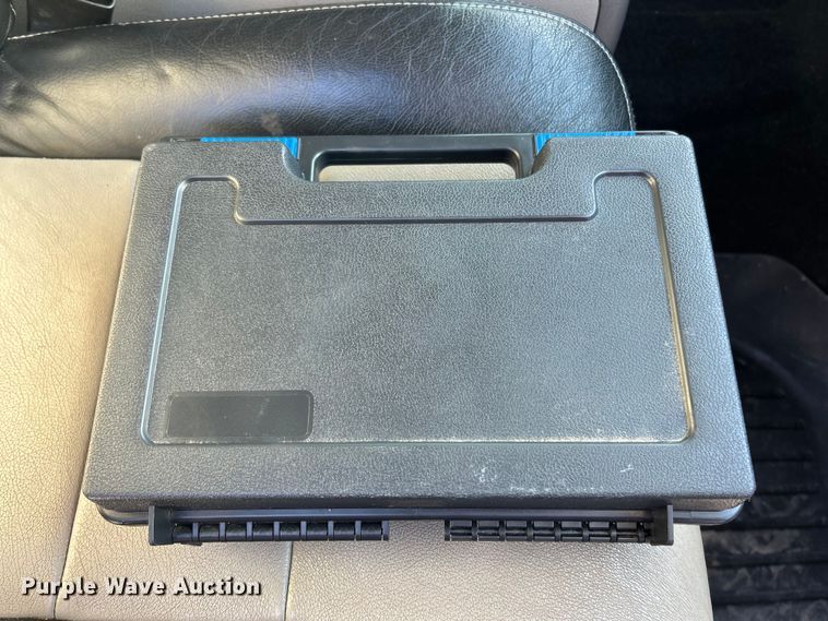 image for item ET6756 2008 Ford F250 Super Duty Crew Cab pickup truck