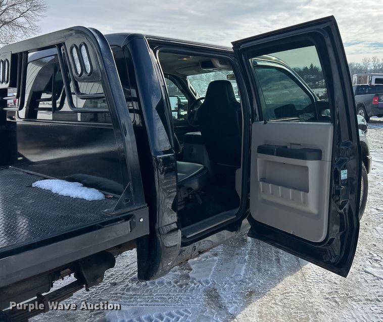 image for item ET6756 2008 Ford F250 Super Duty Crew Cab pickup truck